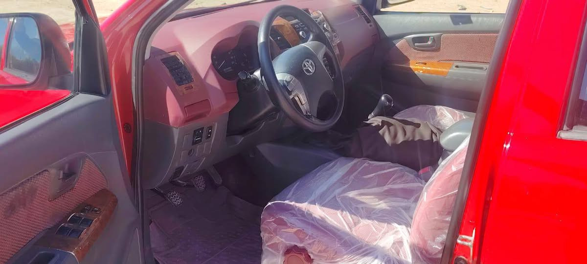 السلام عليكم بيكم 2014كفاله عامه بيها بارده باب الخلفي شويه مكينه كير حداديه كله عل شركه مملعوب بي خلاص سياره بوضع شركه سعرها خاص عنواني بابل جبله رقمي (***********)غير متواجد عل فيس
