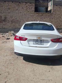 سيارة ماليبو موديل 18 حادثة دعاميه اماميه فقط بدون دواخل وقبق الصندوگ ...