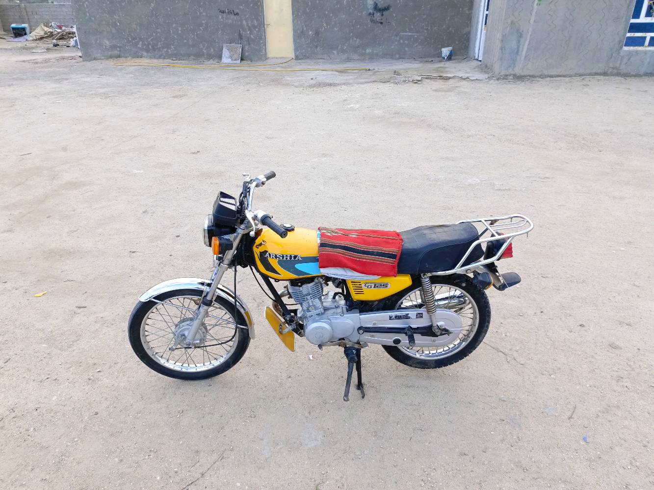 دراجه ارشا موديل 2021 الدراجه برغـي ماناقصها اوراق اصولـيه وشرط بعدهن بچيس السعر 600 وبيها مجال
متواجد فيس 
رقمي ***********