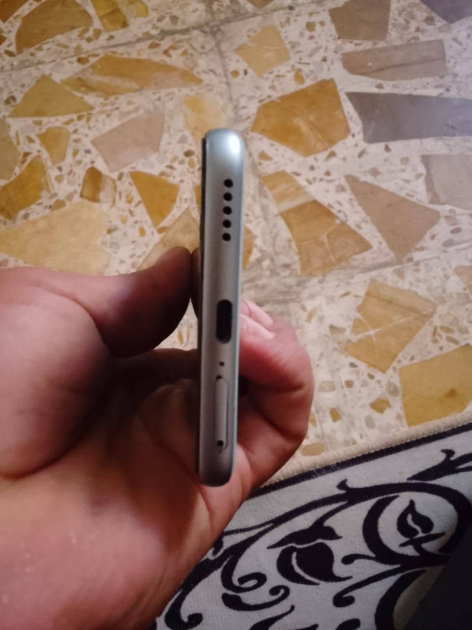 سلام عليكم جهاز هونر اكس 9اسمارت جهاز اخو الجديد مثل ماواضح بل صوره شخط مابيه بدون ملحقات سعر 275 خاص متواجد وهاذه رقم تلفون ***********
