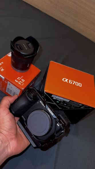 شلونكم شبابنه الطيبين 
كاميرا و عدسة للبيع استخدام شخصي 
Sony a6700  / عدسة Sony E11 mm
للتفاصيل يتفضل خاص وبعيوني
***********
