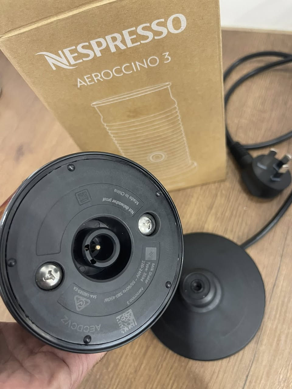 ✨ Nespresso Aeroccino 3 Milk Frother ✨

Like new condition – only used a few times and works perfectly. Comes with the original box.

✅ Original price: 125,000 IQD
✅ Selling price: 85,000 IQD
✅ Hot & cold milk frothing
✅ Great for lattes, cappuccinos, and other coffee drinks

Excellent condition and ready to use.
Free delivery near to MRF Quattro


**إذا كنت صاحب هذا الإعلان وتريد حذفه لأي سبب، رجاءا أرسل رسالة إلى الدعم الفني**