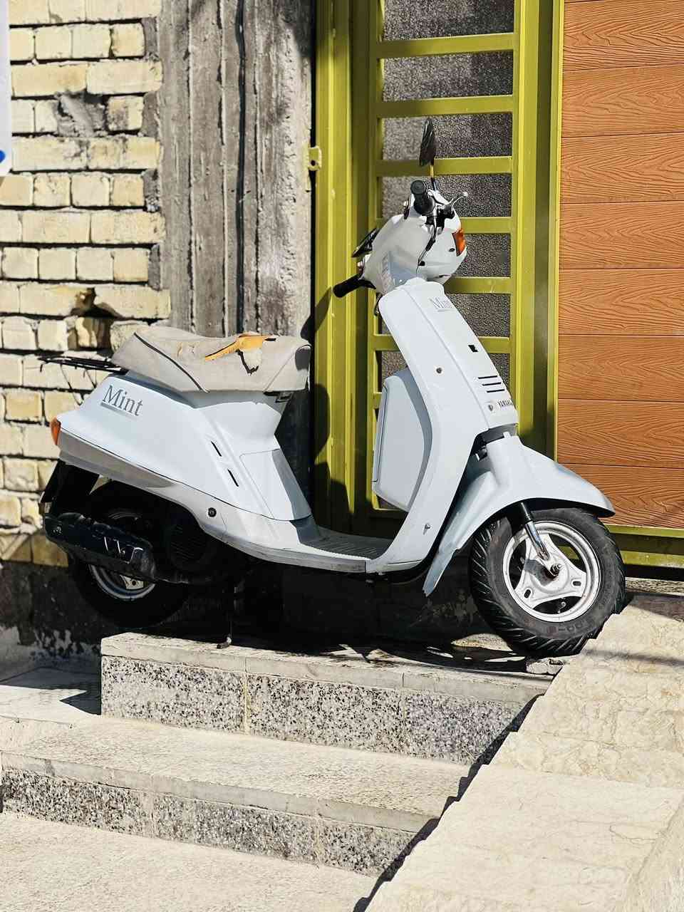 دراجه منت للبيع الدراجه بالفلين نقصها بس شوته السعر 400 مكان بغداد الشعب خلف سوق ال4000       ***********
