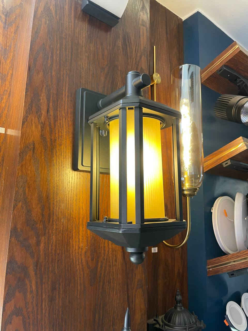 ✨ لمسة فخامة لواجهة منزلك.. مع إنارة Batra الخارجية.


**إذا كنت صاحب هذا الإعلان وتريد حذفه لأي سبب، رجاءا أرسل رسالة إلى الدعم الفني**