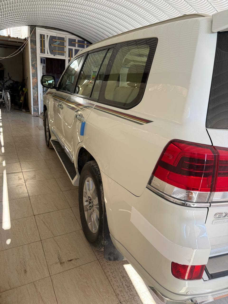لاندكروز ١٧ وايت اديشن رقم بغداد دولي  ماشي ١٣٦ حقيقي نظيفه بيها ملاحظات قليله  السعر ٤٣ الف.  للبيع او مراوس ب لاندكروز ٢٢ ساز
***********
***********
