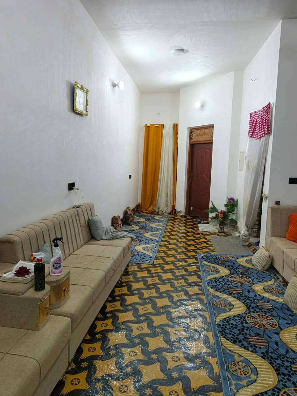 🏡 بيت للبيع – فرصة مميزة 🏡
📍 الموقع: حي الأمين الثالثة 📐 المساحة: 150 متر 🏠 فضلي 100 ✨ شغل درجة أولى وتشطيبات ممتازة 🔹 خدمات كاملة متوفرة 💰 السعر: 55 مليون دينار وبي مجال  قابل للتفاوض
للاستفسار ومعرفة المزيد من التفاصيل، تواصلوا ويانا على الخاص أو الاتصال المباشر.
📞 فرصة مناسبة للسكن أو الاستثمار
***********
