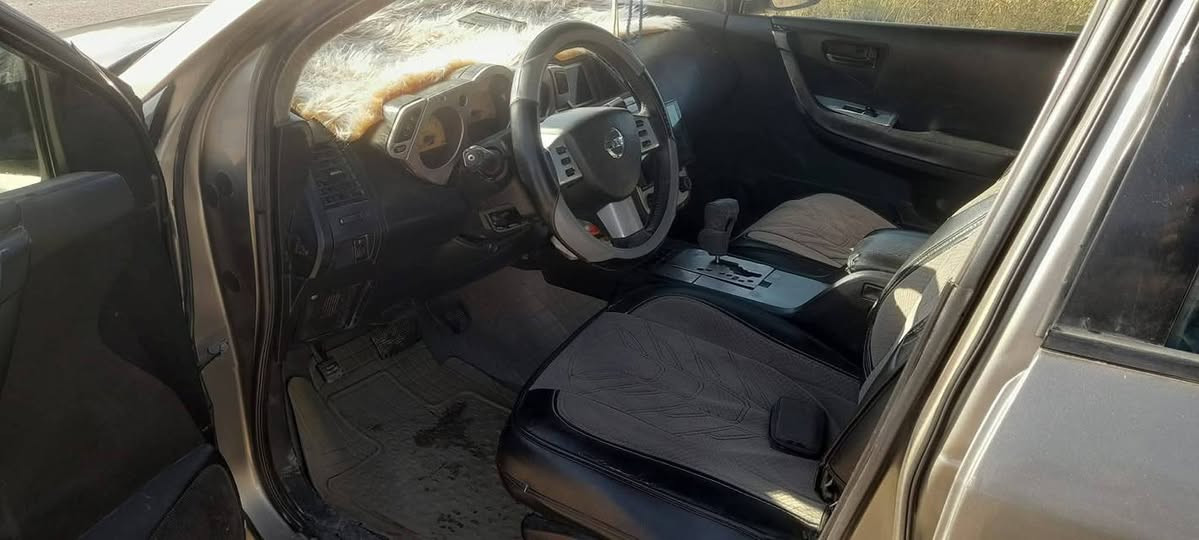 سياره نيسان مورانو مديل ٢٠٠٥ وارد امريكي مكفول من الكلبه والكص والعيب الشرعي مصبوغه عام لجماليه مكينه وكير كامري رقم بغداد 
مواصفات 
فتحه بالقماره 
محرك ٤ سلندر ٢٠٠٠
ويل كب 
منضومة زنون 
بلاجكتورات زنون 
تدفئه، تبريد 
شاشة تاب 
كشناة جلد 
تدفئه كشنات 
ماشيه ١٩٦
السياره جاهزه 
***********
