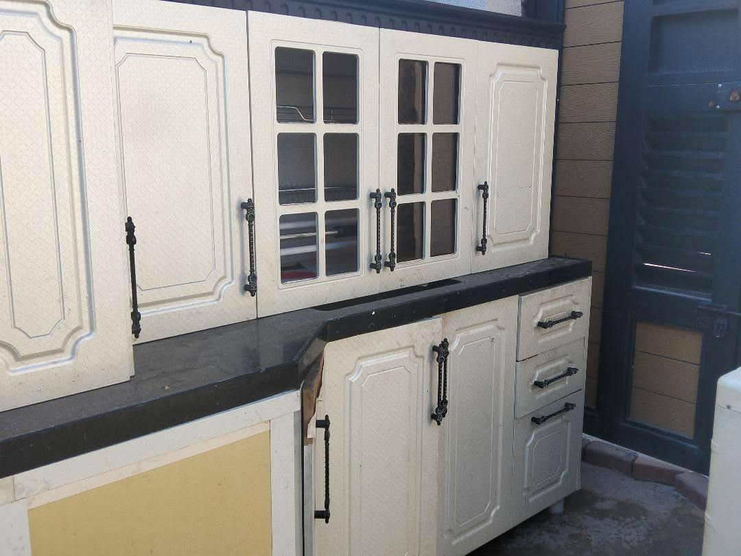 السلام وعليكم.كاونتر نضيف سلك مرمر اصلي كاونتر طباغ معا طباغ نضيف ما مستخدم جديد جرارت نضيفه


**إذا كنت صاحب هذا الإعلان وتريد حذفه لأي سبب، رجاءا أرسل رسالة إلى الدعم الفني**