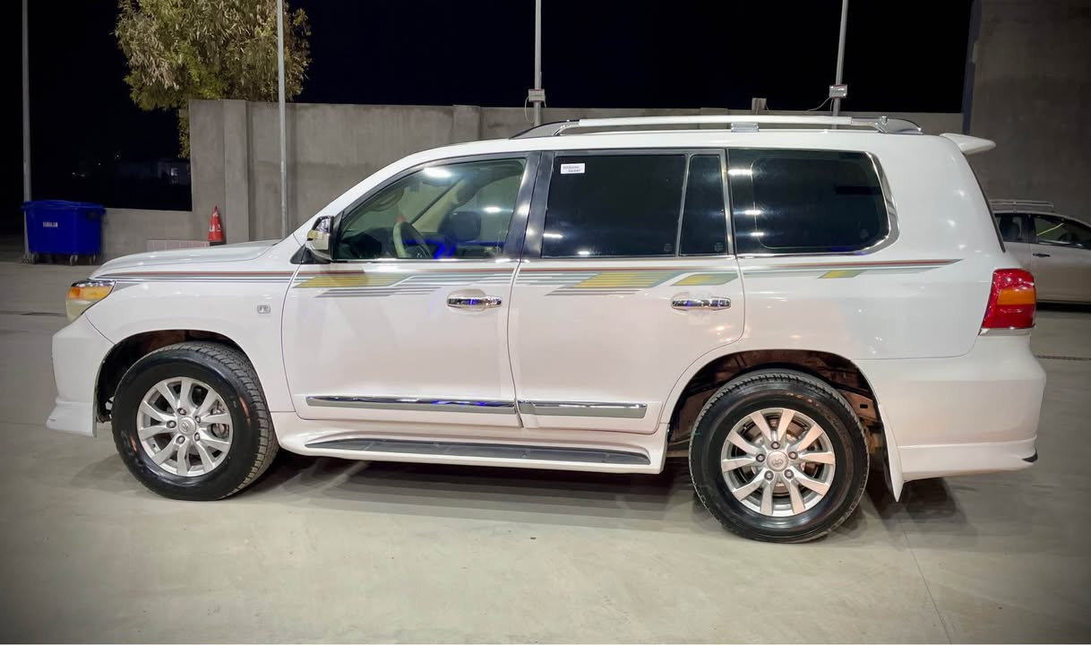 تويتا لاند كروزر موديل 2008 خليجی
بريميV6 مواصفات فوول GXR 
+ گير ئوتوماتيك + سلايت + به صمه + نا وزه رد  
پيشو دواي کرە تە ٢٠١٤  + رە قە موسە نە وی  نوئ
 سه لا جه + تبريد مه ركه زي + 3 ريز كوشن 
لايت زينون + ته حديد سورعه + سوكان ڤوليوم 
مه كينه ي نه كراوه ته وه 
تايه ي تا زه + 
سی بارجەو شان بۆیاخە بەبئ داخلی کە میکیش ساردی هە یە...هە موی بە شە رت
سعر٢٤٥گلا✍🏻مه جال
ژمارەی خاوەن سەیارە : ***********☎️
عينوان هەولیر أربيل, العراق
