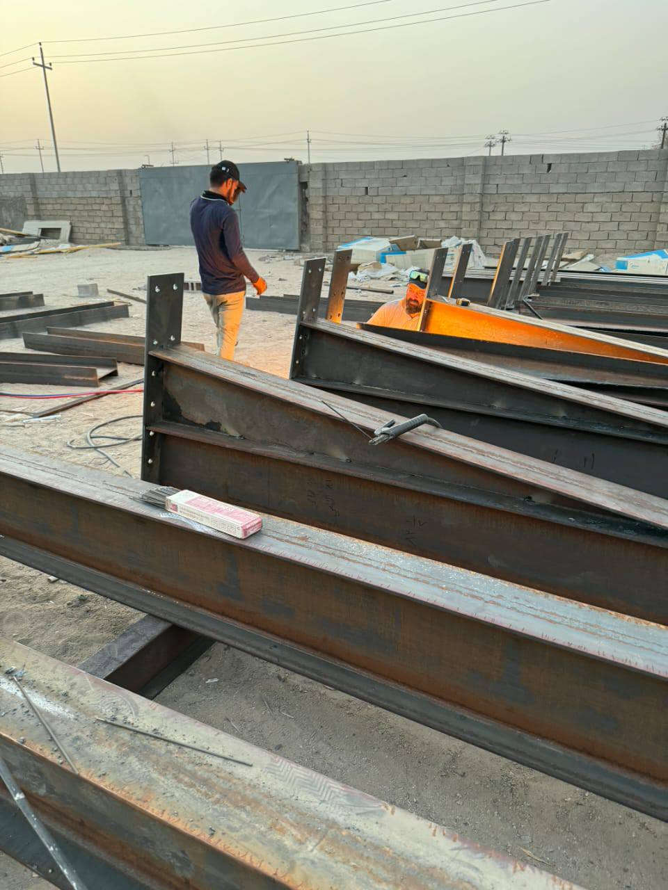 مستعدون لتنفيذ كلفت الجملونات والكرفانات والسقائف باحدث التصاميم وباسعار تنافسية ..للتواصل عل هذا الرقم .*********** يوجد واتساب
