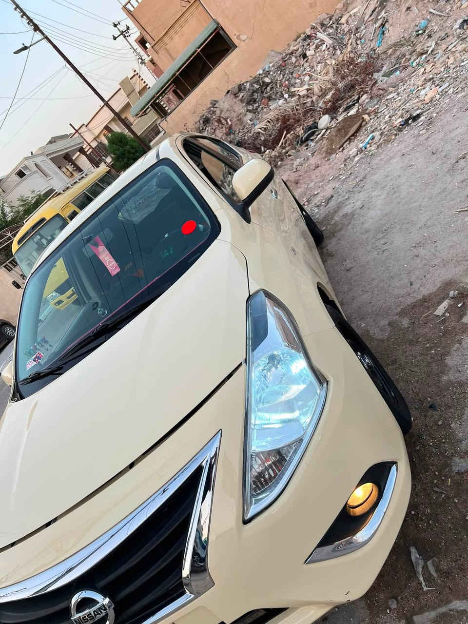 نيسان صني هندي
نيسان صني 2014 
سياره بيها صبغ عام 
نصبغت اثر دحجات ونصبغت 
سياره مكينه كير تبريد كله كفاله 
البصره التحسينية 
***********
السعر75 وبيها مجال
