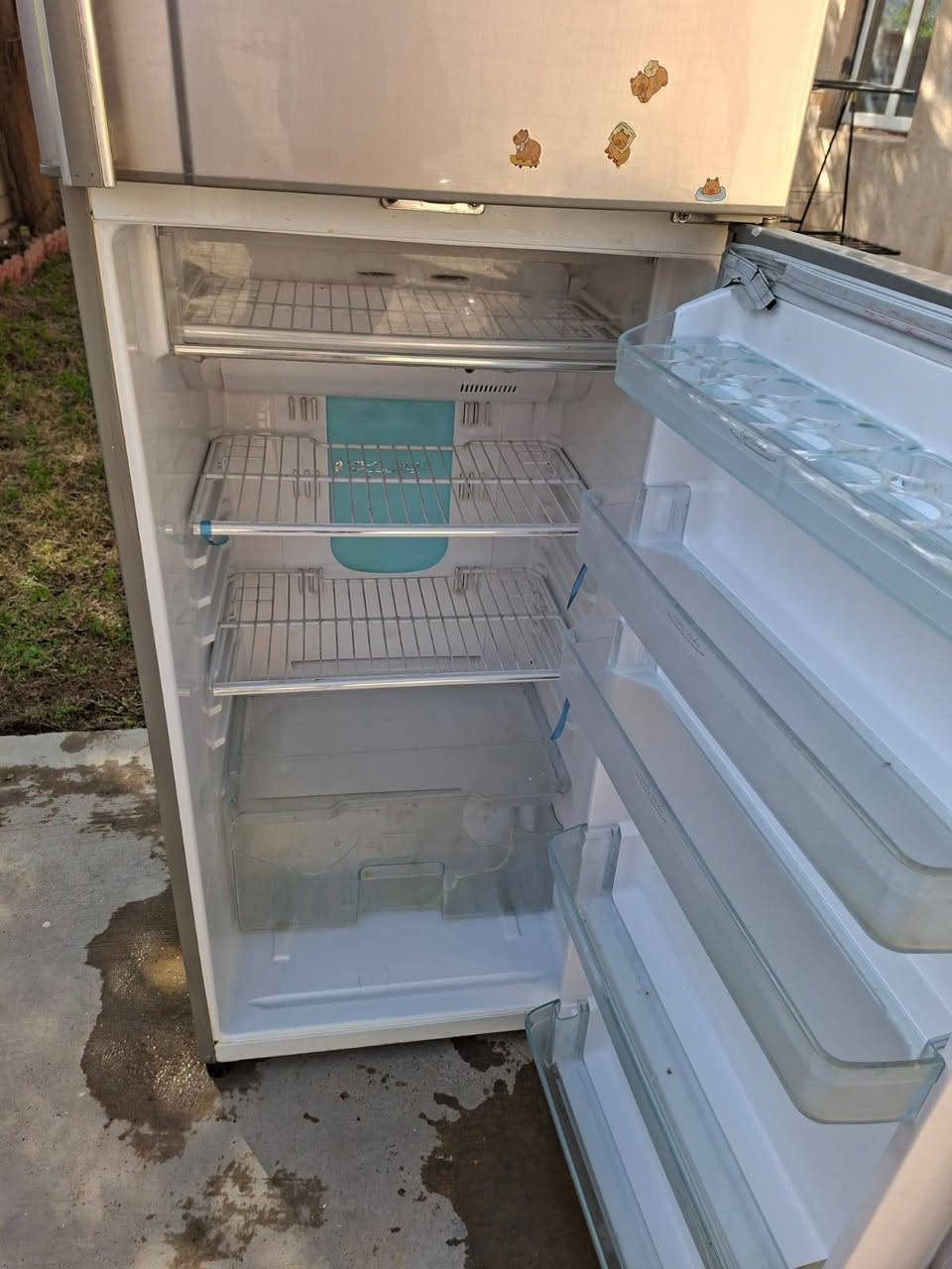 ثلاجه توشيبا بخاخ مستعمله للبيع سعر 200 ألف هاتف 
***********
