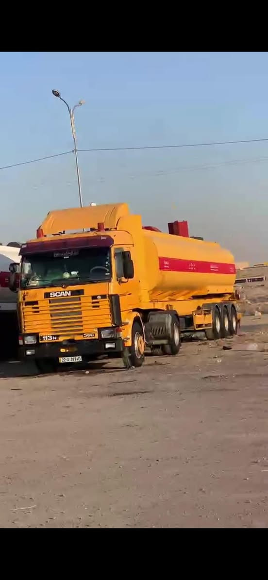 السلام عليكم 
اسكانيا للبيع  موديل 96 رقم اربيل شرط التحويل
سنويه طوناج جي بي اس تصريح امني كلا جديد للاستفسار ***********
عنوان موصل
***********واتساب
