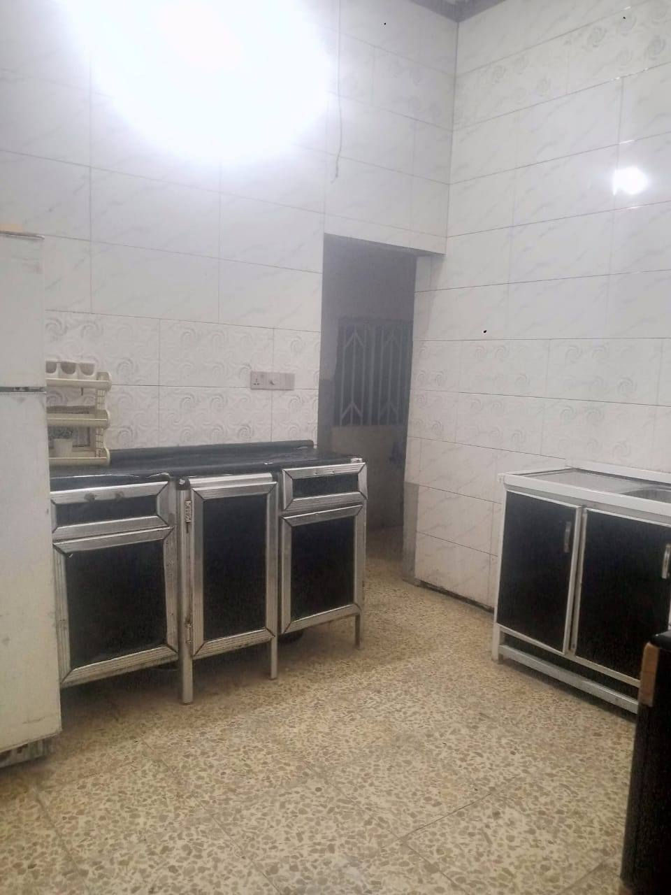 بيت للبيع نقد و.  مبادره هم يرهم بس شرط اذا مبادره مكمل معامله وعنده عربون  بيت100م طابو صرف بناء جديد طابقين ونص 
يحتوي على 3 غرف 
استقبال 
مطبخ 
2 صحيات داخلية وخارجية 
خدمات كاملة ( ماء ، كهرباء ، خط مولد ، مجاري ، تبليط ، انترنت ضوئي ) 
موقع البيت الامن الداخلي قريب مزار سيد محمد الموسوي ،فرع المدارس تبليط  الجديد البيت قريب جدا يم علاشارع يكون بجانب  البيت مدارسه ومتوسطة وبتدائيه  وروضه جديده  البيت ركن  على 4 شوارع سعر85

للتواصل ، مراسلة الصفحة 
أو الاتصال  
***********///  ***********///***********/////
