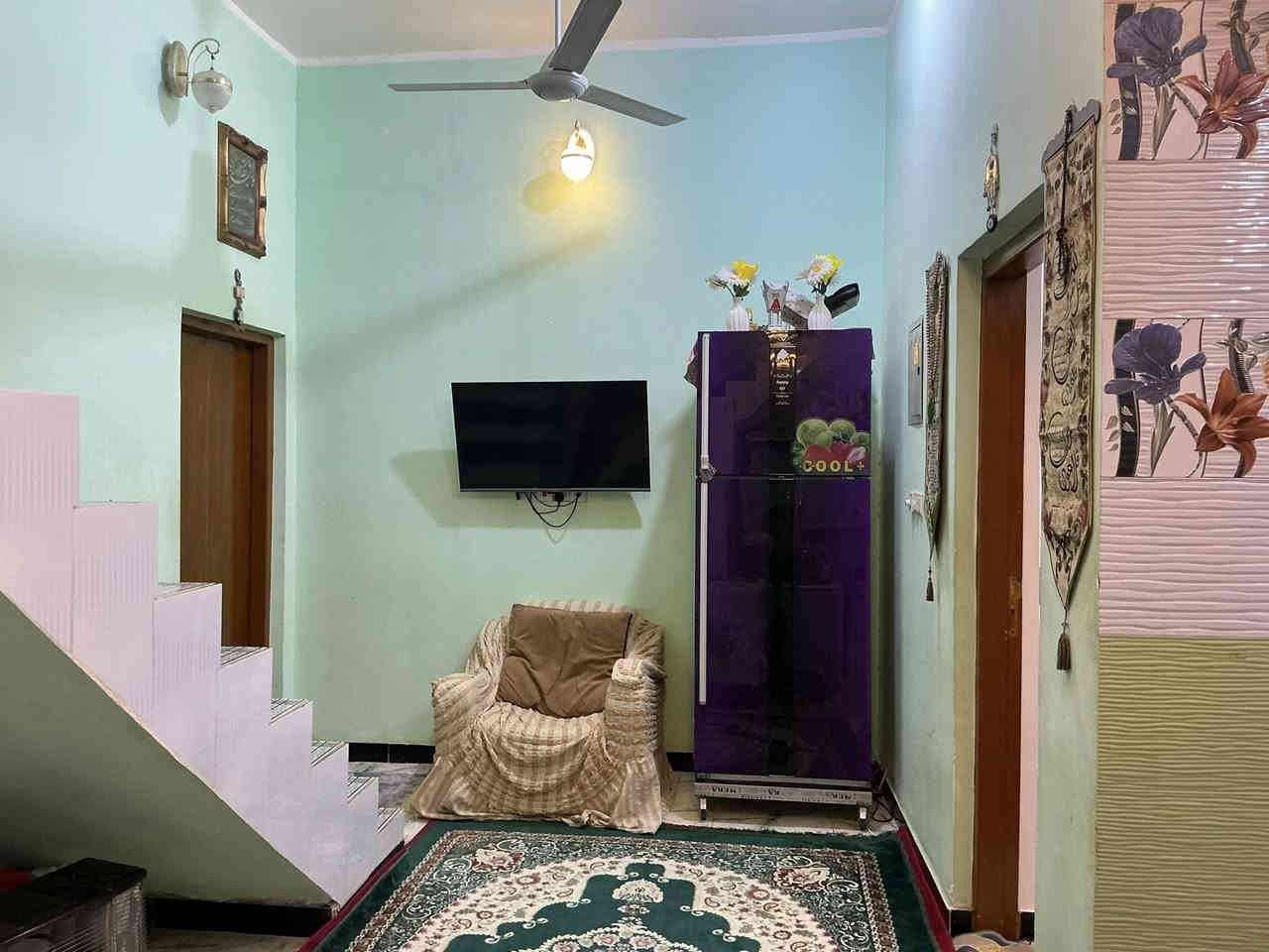 اعلان 
بيت للبيع بحي النفط   المساحه 100 متر 
سنة البناء 2021
البيت طابق ونص يتكون  الطابق الأول من غرفه وصاله واستقبال ومطبخ  وصحيات  ومنور داخلي  
ط 2 غرفه. وصاله. ما مسكوفات 
السعر65 وبي مجال بسيط 
تفاصيل اكثر مراجعه مكتب الساعي للعقار 
او الاتصال بالارقام التاليه 
***********
***********
***********
عنوان المكتب سايدين حي الشرطه مقابيل اسواق ريتاج 🧿
