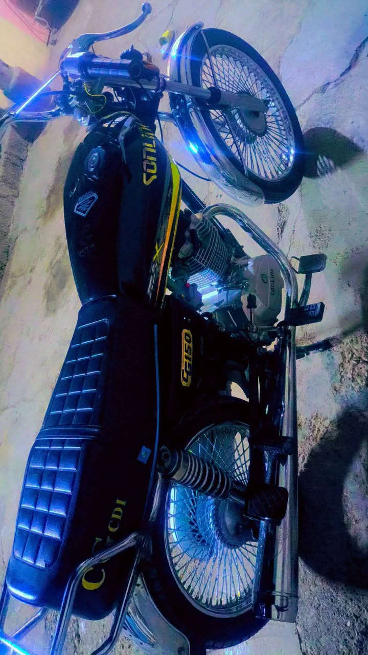 دراجه للبيع موديل 22 كبس ما مفتوحه شرط السعر 450 والشراي يخابر ***********
