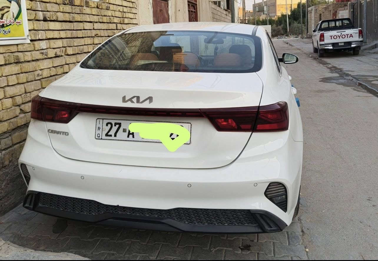 السلام عليكم
سيراتو.  للبيع     23   خليجي
محرك.   1600
فول مواصفات
فتحه سلايت
مري شفط 
تحكم ستيرن. 
حساسات 
دواخل بيجي
ماشيه 27
رقم ذي قار بااسمي

السعر 165   
ناصريه مركز

الرقم ***********
بي خط و بي واتساب
