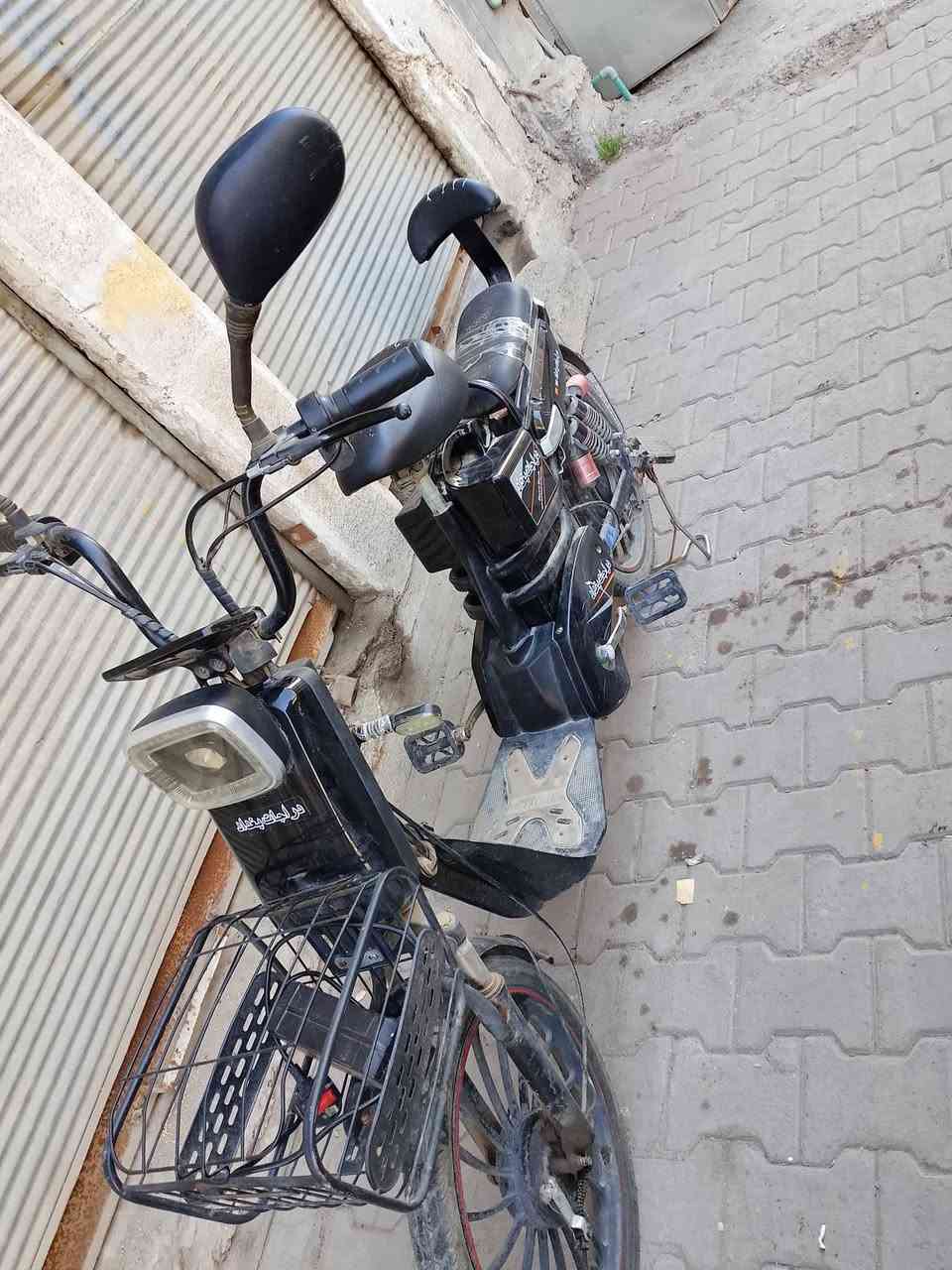 السلام عليكم موطور للبيع نوع شركه بغداد كل الكهربائية شغاله بطاريات نص عمر السعر 200 الرقم ***********
