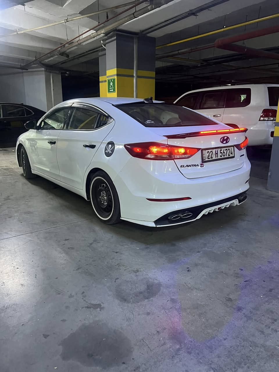 السلام عليكم
النترا   2018   
2000 دوش لمتدد فول واحد على واحد
122 ميل 
 عليهة ادامة كاملة 
الموصفات 
فتحة بصمة 
رادار خلفي 
تدفئة كشنات
تبريد تدفئ منفصل 
اشاره نقطه عمياء 
شاشه اعطال 
تحكمات ستيرن 
استقبال ذكي للصوت 
 بصمه ابواب وترحيب بصمه صندوك
تثبيت سرعه 
هيتر جامه خلفيه 
وبعد هواي موصفات معروفه بلمتدد

رقم اربيل بأسمي دولي  وارد امريكي حادثهة بمريكا جاملغ  جهة الصدر و بنيد 
و بلعراق يمي صار جاملغ جهة السايق و من قبق البانزين و ليجوة  بدون لغود و شاصي 
لون ابيض صدفي

المكان. ديالى بعقوبه 
الرقم.  ***********
السعر.   125 وبيها مجال
