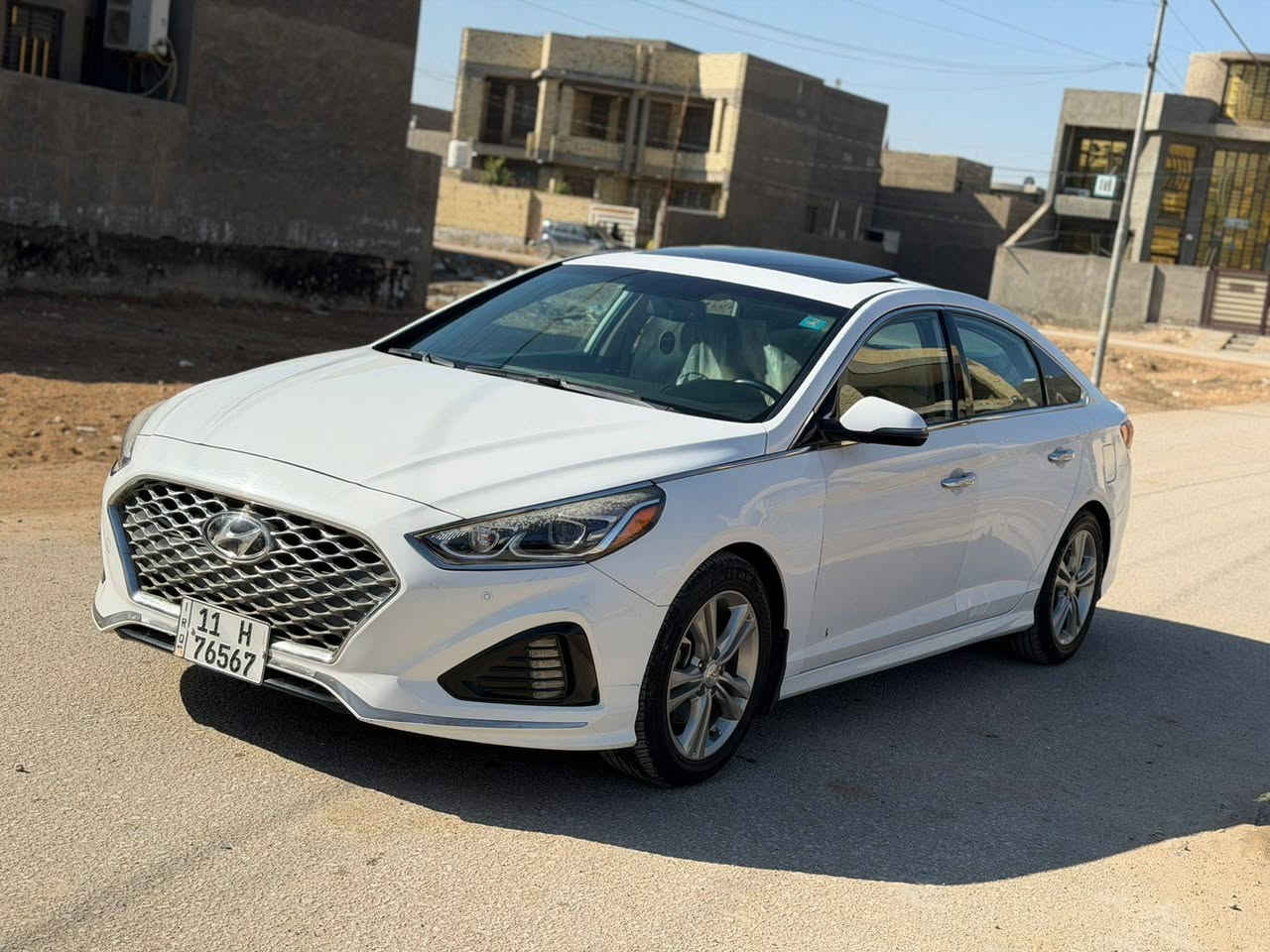 السلام عليكم
سوناتا 2018 فول Vib 

كل المواصفات جامعتها  داخله كلين وصور الحادث موجوده طخه خفيفه ب الجاملغات الخلفيه 

وهنا بالعراق تبدل باب السايق فقط بيدي بدلته والقديم موجود عندي 

مواصفاتها

خزن ميموري 

فتحه 

بصمه 

بصمه ابواب 

كشن كهربائي السائق + صفحه الصدر 

كشنات جلد

تبريد قطعتين 

داخل صاج 

كشنات تدفئه تبريد 

شاشه كبيره 

كامره دواره 

يدات نيكل 

اشاره ترحيب 

رادار جانبي 

تبريد بيانو 

حساس خلفي

مكينه 2400 Gdi ع وضع الشركه شرط ممفتوح بيها اي شي 

ماشيه 76 ميل  اصل 

رقم بغداد تحويل ثاني 

اخوان كاتب كل التفاصيل وناشر صور. الحادث وماكو هيج سياره بنظافتها بهيج سعر 

السعر       123 وبيها مجال جدا بسيط 

مكاني بابل 

اي استفسار 

***********
