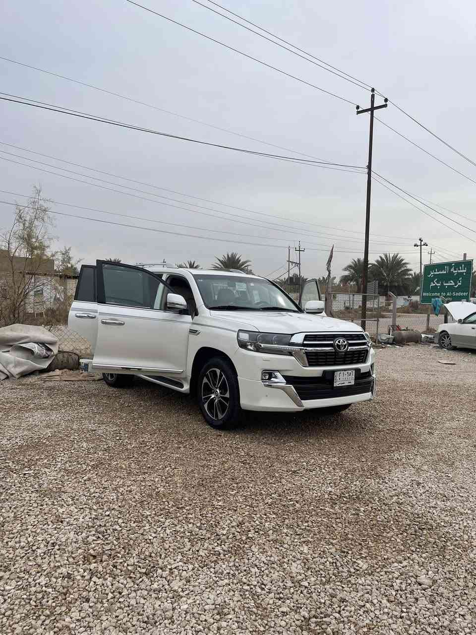 السلام عليكم 
لاندكروز ٢٠٢١ 
ساز رقم بغداد 
٨ سلندر ٤٦٠٠ 
ماشية ٨٢ الف 
مكفولة كفالة عامة من تبديل وتعديل وصبغ وشرط السونار 
كم ملاحظة موجودة بالصور 
السعر ٦٢٠ 
السيارة جديدة وشايف الخير الي ياخذه 
***********
