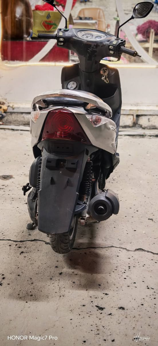 سلام عليكم خوان ثعلب رنبه جديده لبيع او مراوس الرقم ***********حي جهاد
