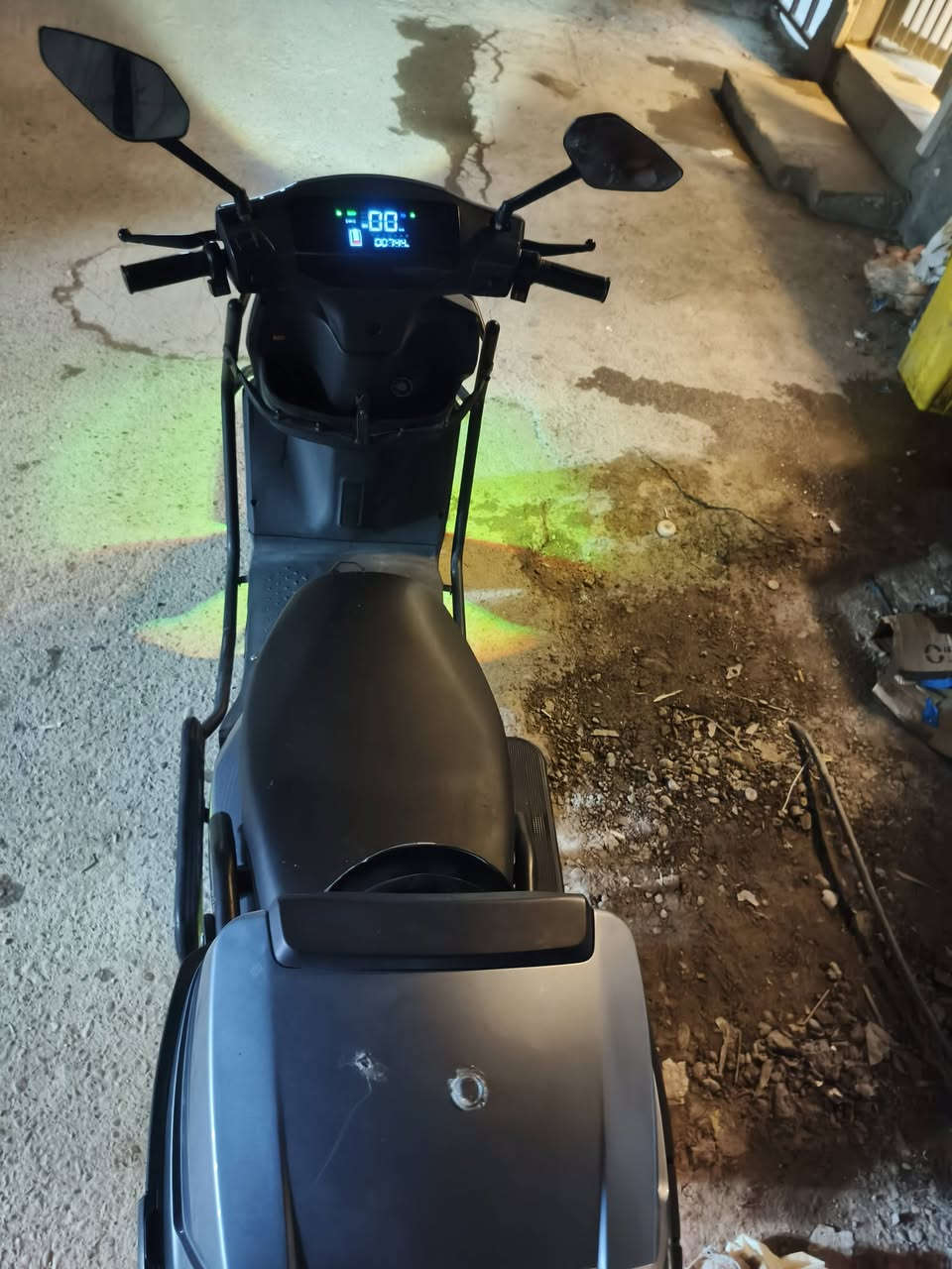 السلام عليكم ورحمة الله ♥
دراجه شحن سكنس ملف 2500.
ماشيه كلش قليل دراجه جديده. 
دراجه مدرعه+الدراجه من 6بطاريات. 
سرعت الدراجه ﴿99﴾
سعر الدراجه 750الف قفل 
مكاني بغداد العامريه. 
ارقام الهاتف +يوجد واتساب 
﴿***********﴾.
