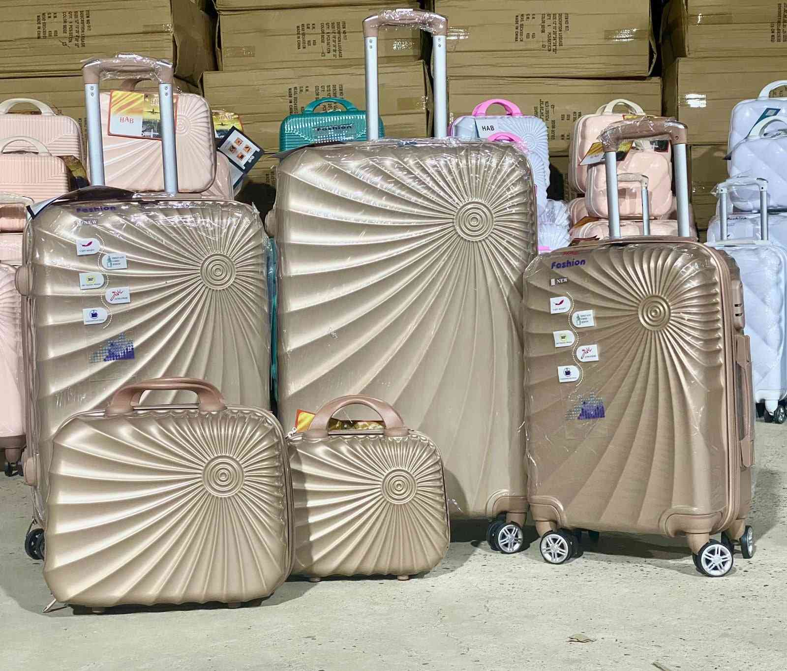 عرض ولمدة محددة 
سيت كامل 6قطع كولتي ع الفحص جلاتين ضد الكسر ماركة HAB 
بسعر الجملة 119الف
توصيل بغداد والمحافظات 5الف فقط 
راسلنا على الواتساب ***********
حقائب النجاح
