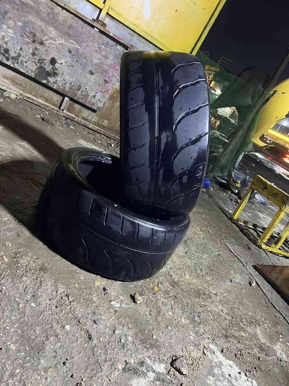 سلام عليكم تايرات توتو(888)سم سلك نضيفات السعر 200مكان بغداد الدوره ***********
