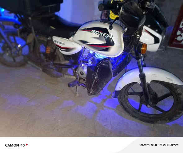 السلام عليكم بوكسر كلاسيك مرقم موديل 2023 دراجة جديدة صار اربع اشهر من نزلتها يعني دخول 2025 جديدة بمعنى الكلمة وبل خير علىياخذها سعر مليونين وتسعمائة 2.   900 وبيها مجال رقم صاحب الدراجة ‏‪***********‬‏ اتصل وبيك خير وتدلل خاص ماموجود
