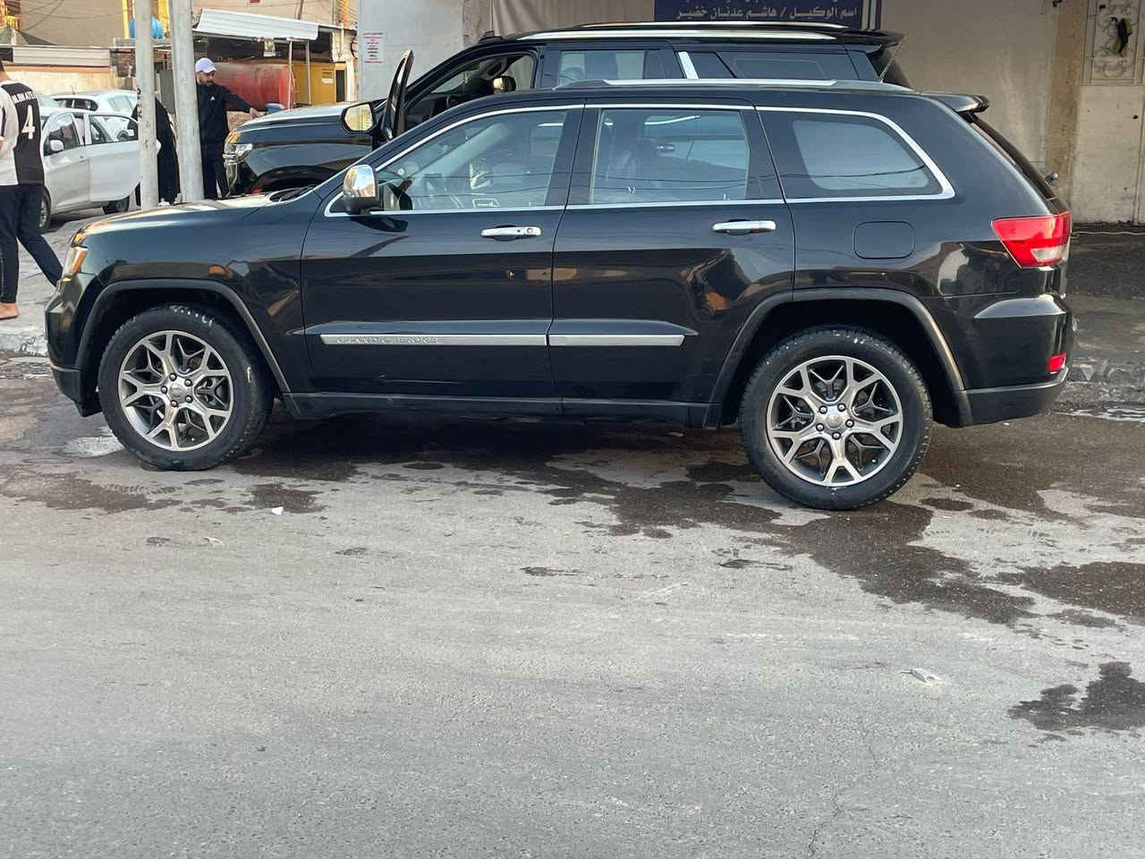 للبيع جيب موديل ٢٠١١  صدر امام خلفي جديد بالكامل @دسكات و بنزات جدد عليه ادامة دورية@ حادثه موضح بالصوربدون دواخل @منظومة تبريد جديدة بيه منظومة غاز @ويل كب مال ٢١@ محرك وكير بحالة جيدة@ تخم تاير جديد @شاشة اصلية مال برادو @كاميرا تسجيل امامي خلفي@كشنات جلد مشمشي @مكان السيارة بغداد@الحرية او التاجيات@السعر ١٤٠ $ 
للاستفسار *********** واتس اب فقط لاتراسل على الماسنجر
