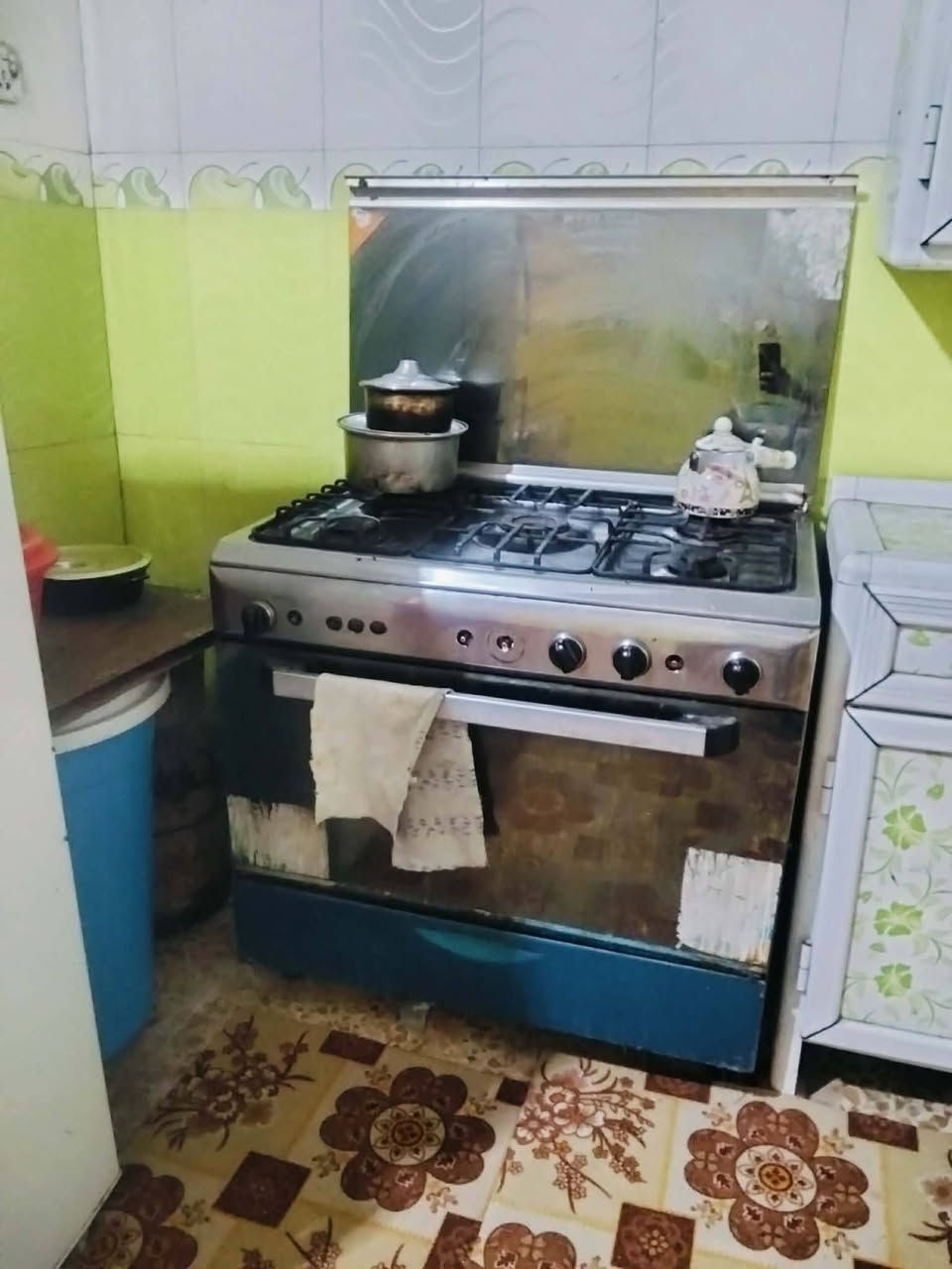 كاونتر ٣قطع ب٢٠٠ الطباخ ب١٥٠ ..


**إذا كنت صاحب هذا الإعلان وتريد حذفه لأي سبب، رجاءا أرسل رسالة إلى الدعم الفني**
