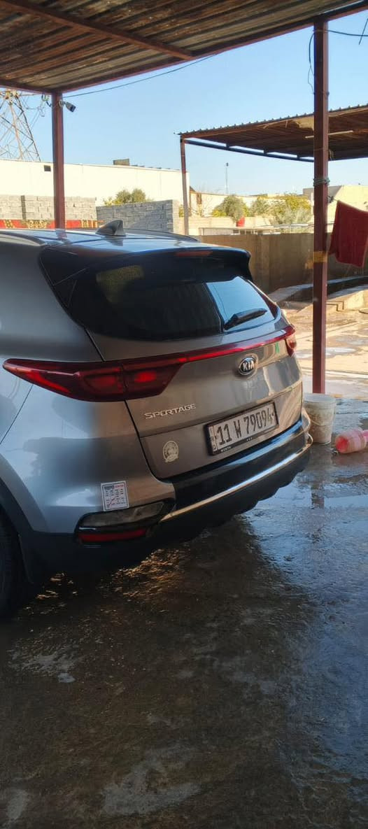 السلام عليكم
للبيع سبورتج موديل 2020 
ماشيه 56 ميل 
حادثهه جاملغ وبنيد 
والسونار بلمنشور
رقم بغداد مداور شوكت ميعجبك 
السياره احلا من الصور 
مواصفاتهه معروفه 
السعر 158 وبيهه مجال 
مكانهه حله
***********
