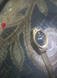 ساعة يد • مزاد • للبيع