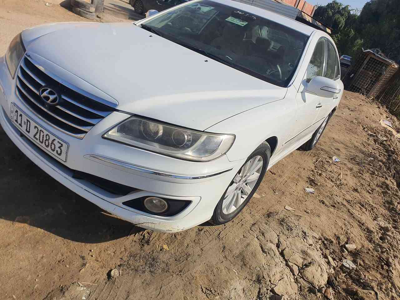 ازيرا مودل 2011 خليجي صبغ بس بنيد 

سياره جديده بسمي رقم بغداد 
فول مواصفات  

مكينه 2700 صدر جديد 
تخم تاير.  

السعر 117 وبيه مجال الاستفسار ع رقم  عنوان حله 

***********
