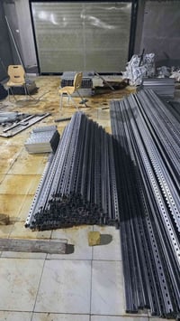 محتاج حداد لربط هيكل مياكنو الحديد جاهز ومقطع مجرد ربط براغي  العدد اك...