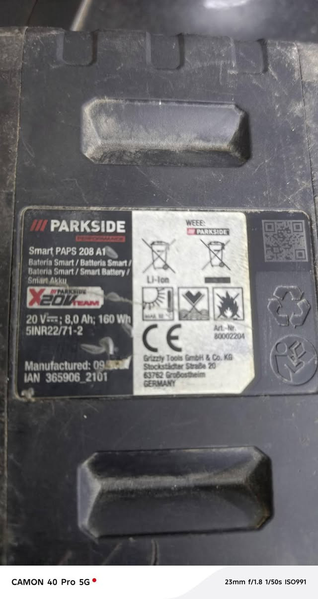 سلام عليكم بطاريات معه شحنه مال دريل بارك سايس /بي سعر***********/125
