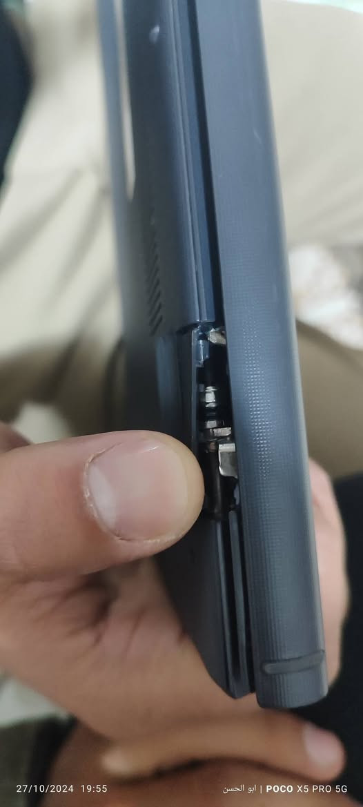 السلام عليكم
عندي لابتوب DELL جيل 11 للبيع 
المواصفات مذكوره بالصوره. جوه 
شغال كامل مابي اي مشكله 
بس مشكله النرماده او ماعرف شنو اسمها الي تفتح الشاشه مكسوره مثل ما موضح بالصور وتصلح هاي وسعر التصليح ينخصم من سعره بعد الاتفاق 

سعر  500 الف وبي مجال مع خصم سعر التصليح


**إذا كنت صاحب هذا الإعلان وتريد حذفه لأي سبب، رجاءا أرسل رسالة إلى الدعم الفني**