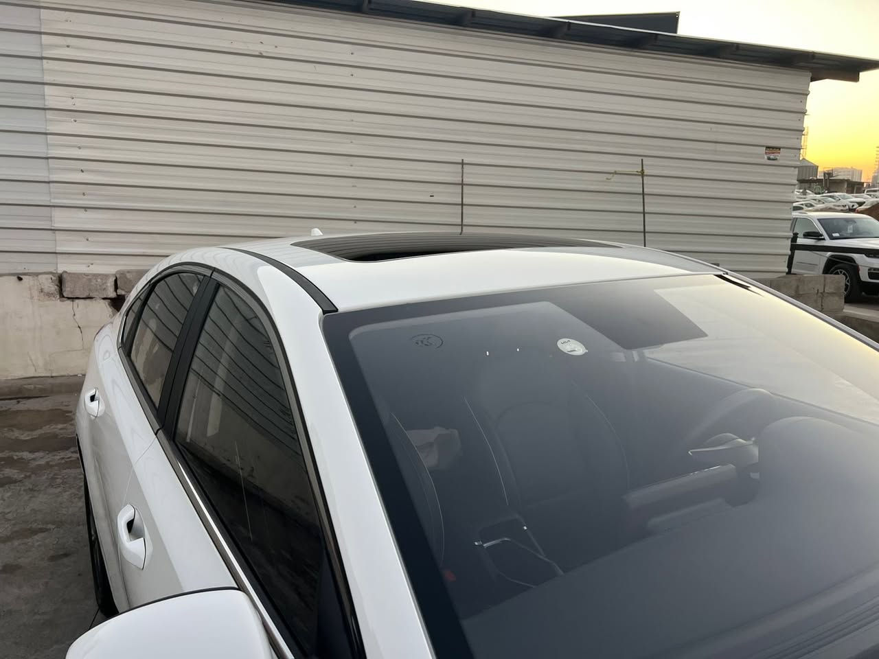 Kia k3 2024
مكفولة كفالة عامة جديدة لوك 
ماشية 13 الف
فول مواصفات 
كامرة 
شاشة 
حساس امامي
حساس خلفي
سايد بريك بصمة 
اوتو هولد
فتحة سقف 
تاير 16
وبعد هواي مواصفات 
السعر 146 وبيها مجال
شرط التحويل  
الرقم ***********
