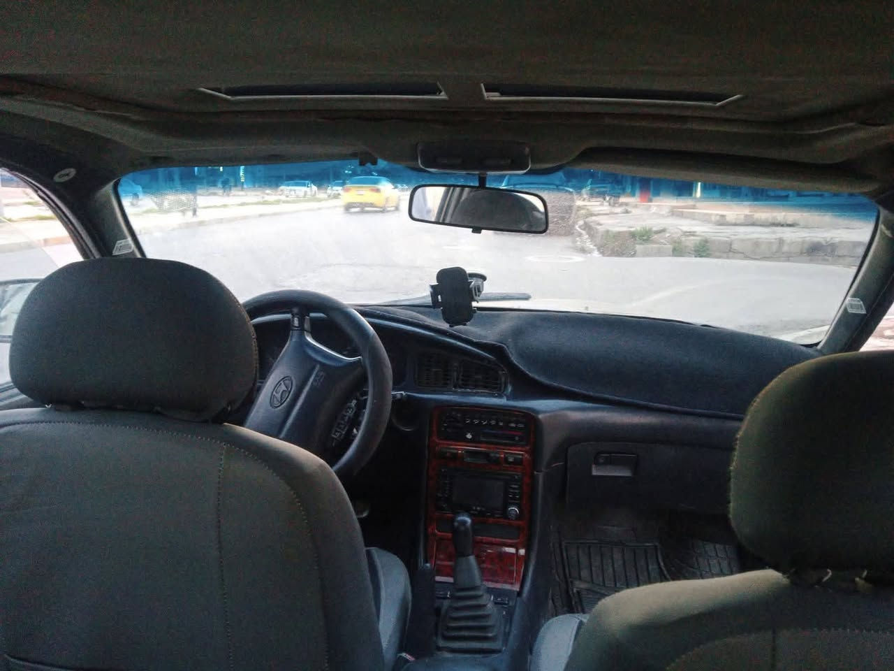 السلام عليكم
سوناتا موديل 94
رقم نينوى مسطره كابون بانزين 
طخم تاير جديد 
تشتري من الشرعي 
السعر 33بيها مجال 
العنوان.#الموصل 
للتواصل ***********
