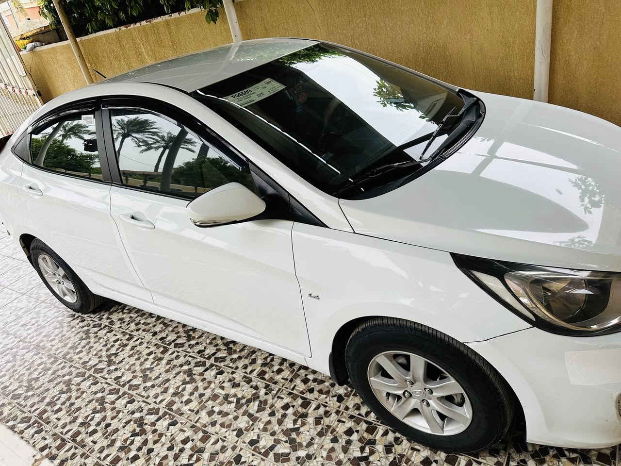 اكسنت 2011 خليجي 
محرك: 4 سلندر
سعة: 1.6 لتر دبل قطره
كير
أو أوتوماتيك 
نوع البنزين: عادي
بلوتوث 
زجاج كهرباء
شاشة
تبريد وتدفئه شغال 
نظام مانع الانزلاق �
كير و محرك و صدر كلو بشرط 
السياره كفاله عامه من الضربه والصبغ 
السعر  102 ورقه وبي مجال شي قليل 
 المكان صلاح الدين قضاء الضلوعيه 
الاستفسار ***********
