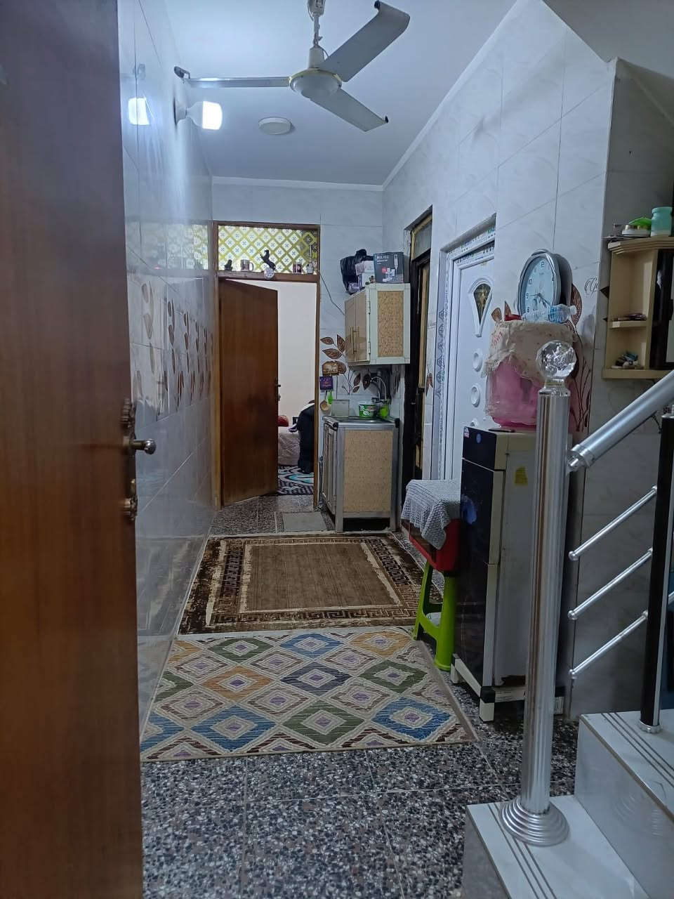 السلام عليكم بيت للبيع ٥٠م طابق واحد بناء حديث ، واجه ٣،٣٠م نزال ١٥م صاله + غرفة نوم + خدمات كامله + السطح شتايگـر كامل + مجاري رفت + ماء جديد ، العنوان الخطيب الزراعي شارع أبو الأحرار قريب جدًا عن أسواق ابو مصطفى الفتلاوي السعر ٦٣ مليون.
للاستفسار الإتصال ***********
