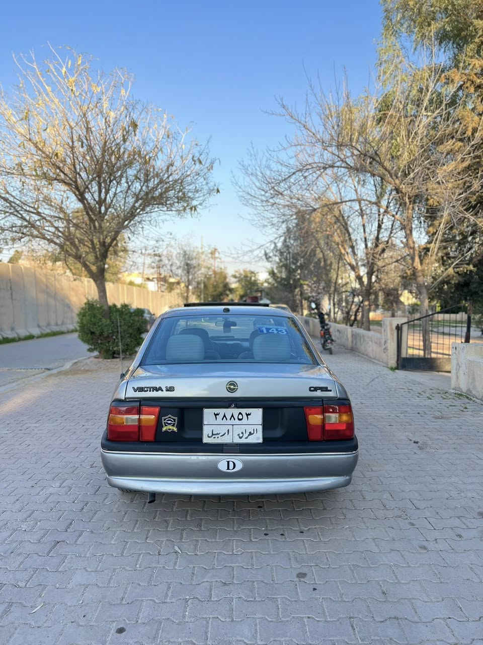 🚘اوپل فيكتر موديل 1992محرك 18 گير أوتوماتيك گير ومحرك شرط اوروپي تاخم تايرات جديد صدر كول جديد كهربائيات عام شغال سياره صبوخ عام جمالية بدو ضرب قوي مواصفات گير أوتوماتيك ABSقوفل مركزي و سلايت سيارة جاهز مابيه نقص كول شرط سيار بسمي شرط تحويل خرامات سعره 39💵بيه مجال راقم موبيل ***********
