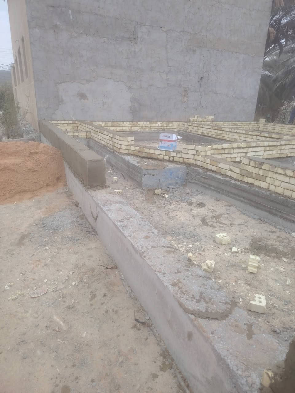 خلفه بناء طابوك بلوك متفرق حالين واسعار مناسبه جداا ***********
