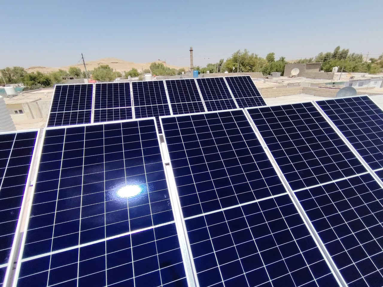 تم بحمدالله 
تنصيب منضومه طاقه شمسيه⚡
بقدره 25امبير نهاري 25ليلي
بستخدام بطاريه بقدره 25KW من شركه felicity solar
و انفيرتر بقدره 8.6k من شركه Vami بضمان 5 سنوات
و الواح Longi  X10  650W 
📍#خانقيز
الأستفسار
{***********} محمد حجي هلال
{***********}
