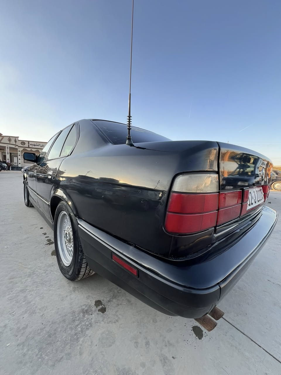 يالله 
اقرا التفاصيل وتصل 

بي ام 525 مكينه كبس كير عادي سيار فول للاخير فقط كير عادي مكينه كير كهربائيات كله بحاله جيده تخم تاير صدر امامي خلفي 

#ملاحضه_السياره_مشرح_تكم

موديل 90 غرفه 95  

سياره احلا من الصور رقم جديد تحويل مباشر 

السعر 45 وبيها مجال بسيط ترهم مقدمه والبقيه مده فقط من جنوب الموصل 

مكانها موصل ناحيه القياره معرض الشهيد ابو زوبع 
***********
