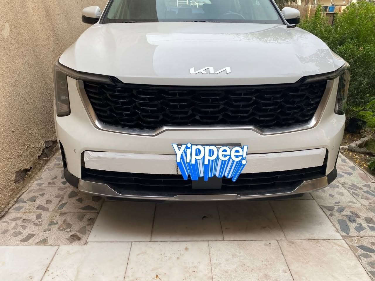 السلام عليكم 
سورنتو ٢٠٢٤ دولية 
رقم بغداد انكليزي
مكينه ٦ سلندر
فول عده البنراما
مري شفط
بصمه 
كير موس
كشنات كهرباء
تشغيل عن بعد 
جنطه كهرباء
فول حساسات امامي خلفي 
ويل كب كروم 19
شاشه ديجتال 
تبريد ٣ قطع 
ماشيه 21 الف
بيها رصعات بسيطة مأشرة 
والسونار موجود 
مكان السياره بغداد 
*********** وتساب
