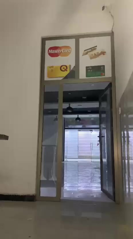 قاعه للايجار العامريه شارع العسل طابق ثاني المساحه 120متر ومحل للاستفسار ***********
