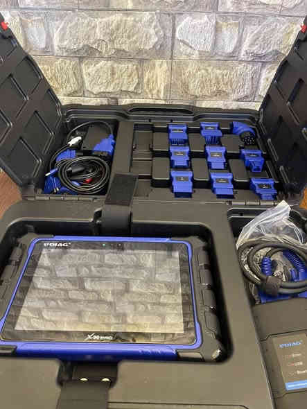 X90-PRO UDIAG
مفعل صارله سبوعين 

مميزات الجهاز:

1-حجم الشاشة 10 انج
2-فحص ذكي
3- دعم جميع انواع السيارات
4-تصليح الايرباك كراش
5-برمجة eeprom
6-برمجة مفاتيح وبصمات
7-يحتوي على اكتف تيست
8-يحتوي على لايف داتا
9-برمجة الاون لاين مع فيشة باس ثرو 
10-يدعم فحص السيارات الهايبرد والكهربائيه EV
11-يدعم رفع وتزيل عداد الكيلومتر 

 مع تحديث لمدة ثلاث سنوات 
السعر 630 الف ويوجد توصيل 

 بي واتساب ***********
