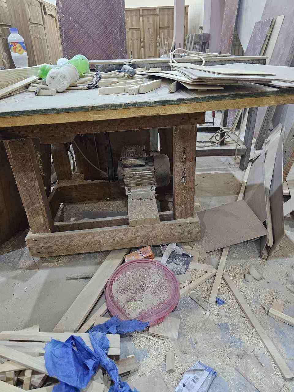 السلام عليكم مكاين للبيع مكان حله شارع ٦٠ واكو فخات ومكابس هم للبيع***********
